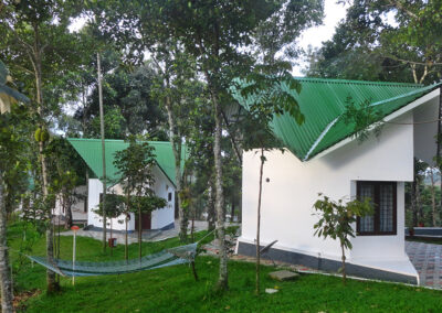 Misty lake Resort in Munnar