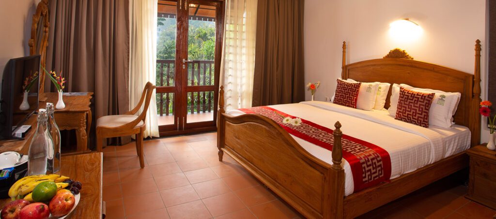 pool resort in munnar for couples
