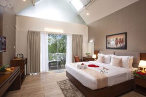 Mountain View Honeymoon Cottage